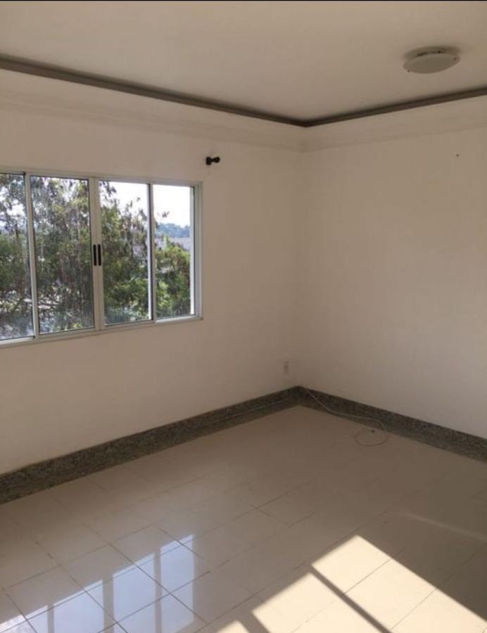 Apartamento à venda com 3 quartos, 80m² - Foto 1