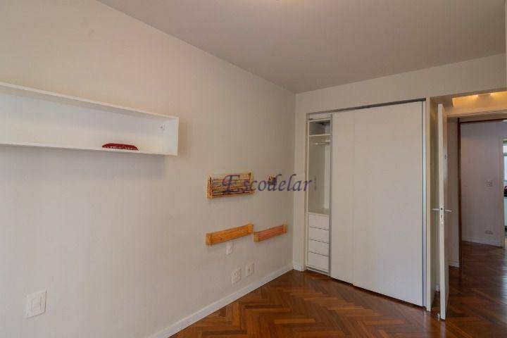 Apartamento à venda com 2 quartos, 100m² - Foto 3