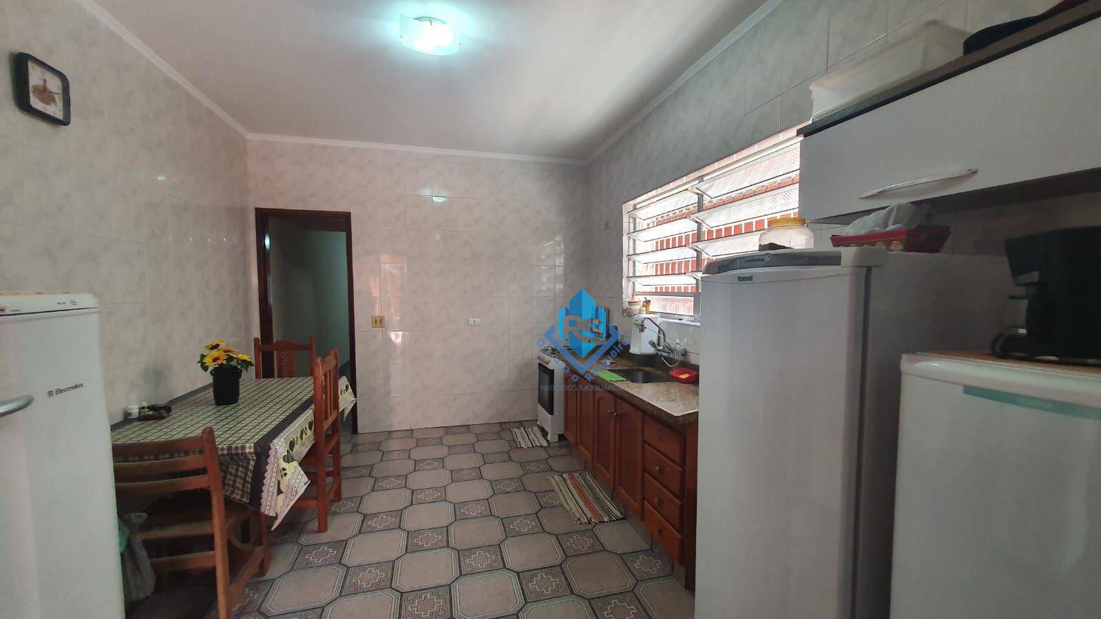 Sobrado à venda com 3 quartos, 200m² - Foto 17