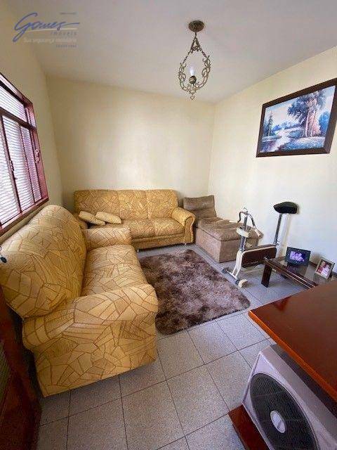 Casa à venda com 3 quartos, 220m² - Foto 13