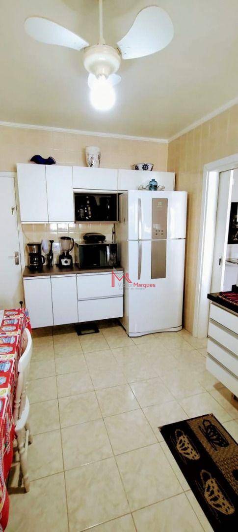 Apartamento à venda com 2 quartos, 77m² - Foto 4