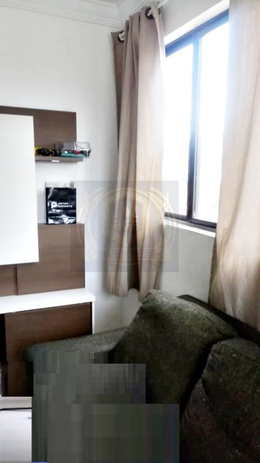 Apartamento à venda com 2 quartos, 75m² - Foto 8