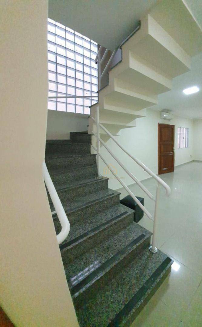 Sobrado à venda com 4 quartos, 300m² - Foto 6