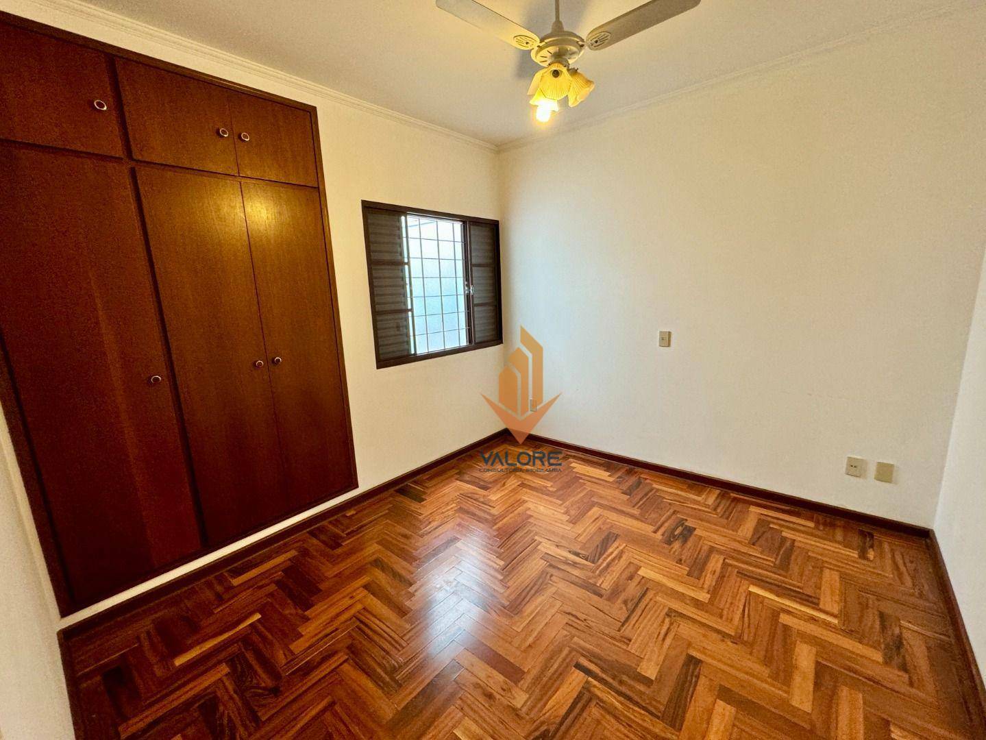 Casa à venda com 4 quartos, 155m² - Foto 35