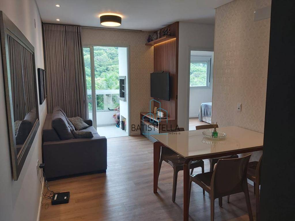 Apartamento à venda com 2 quartos, 68m² - Foto 1