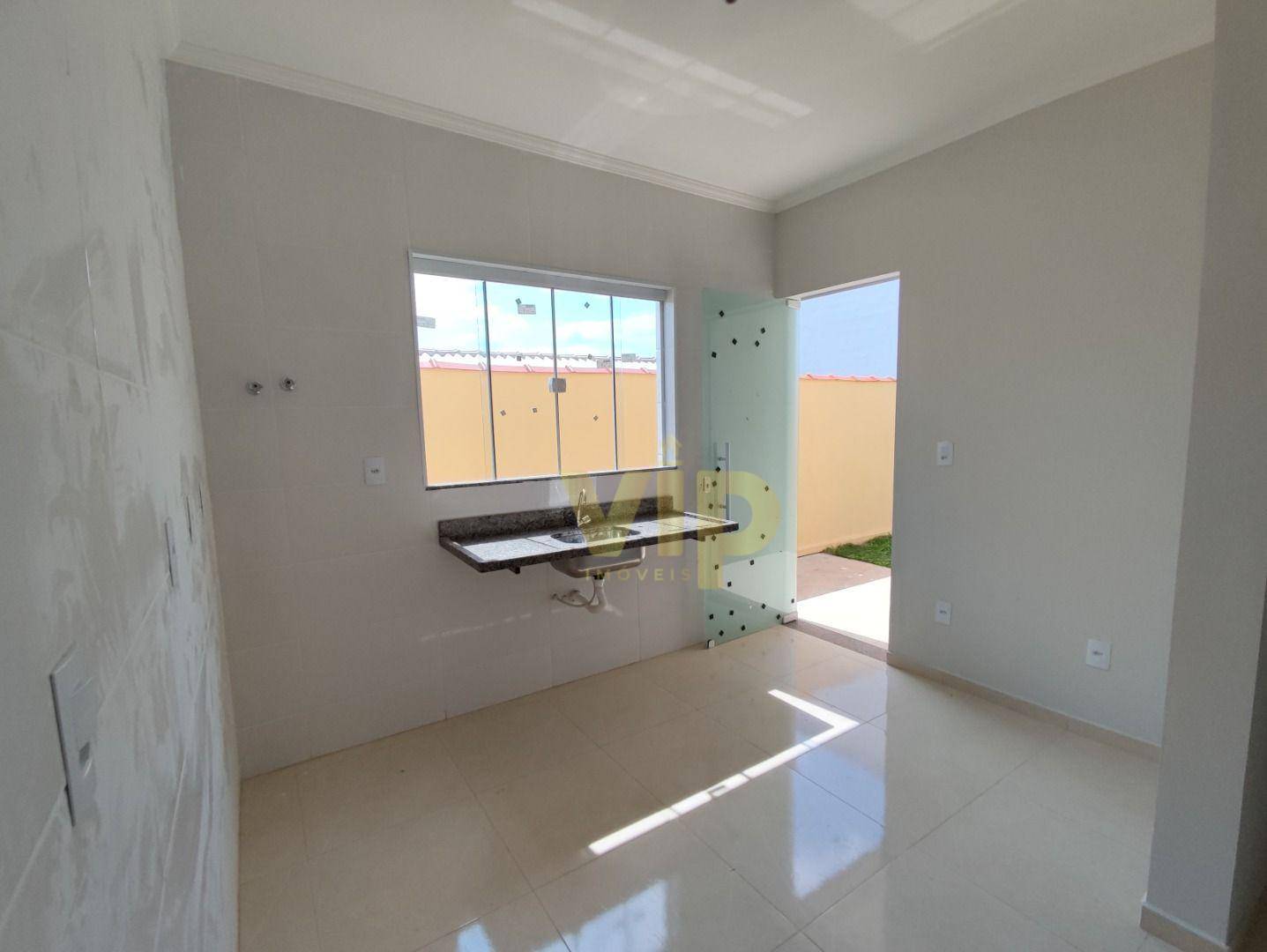 Casa à venda com 3 quartos, 100m² - Foto 5