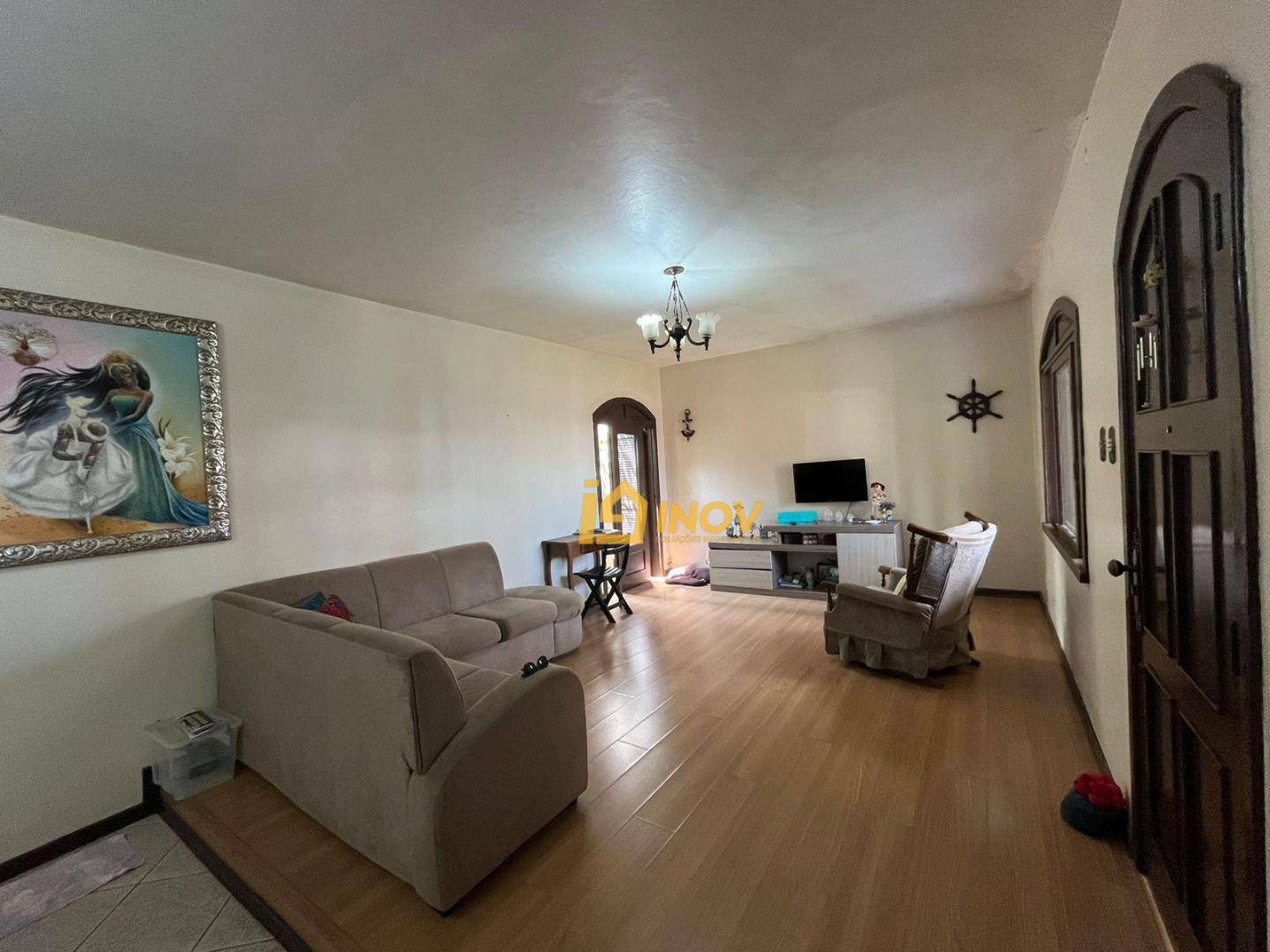 Casa à venda com 3 quartos, 200m² - Foto 3