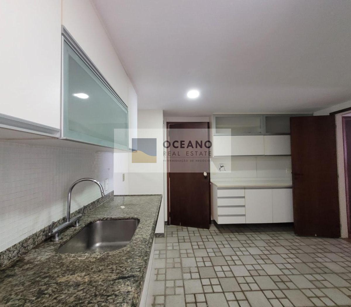 Apartamento para alugar com 4 quartos, 165m² - Foto 12