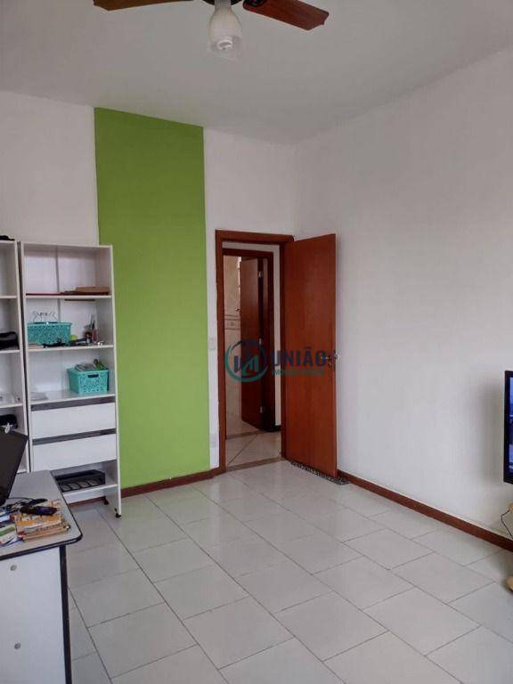 Apartamento à venda com 2 quartos, 70m² - Foto 23