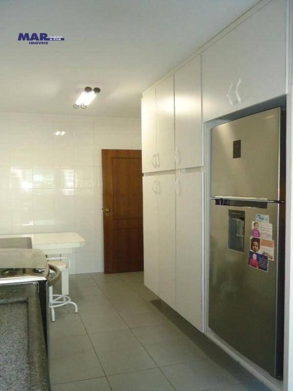 Apartamento à venda com 3 quartos, 200m² - Foto 18