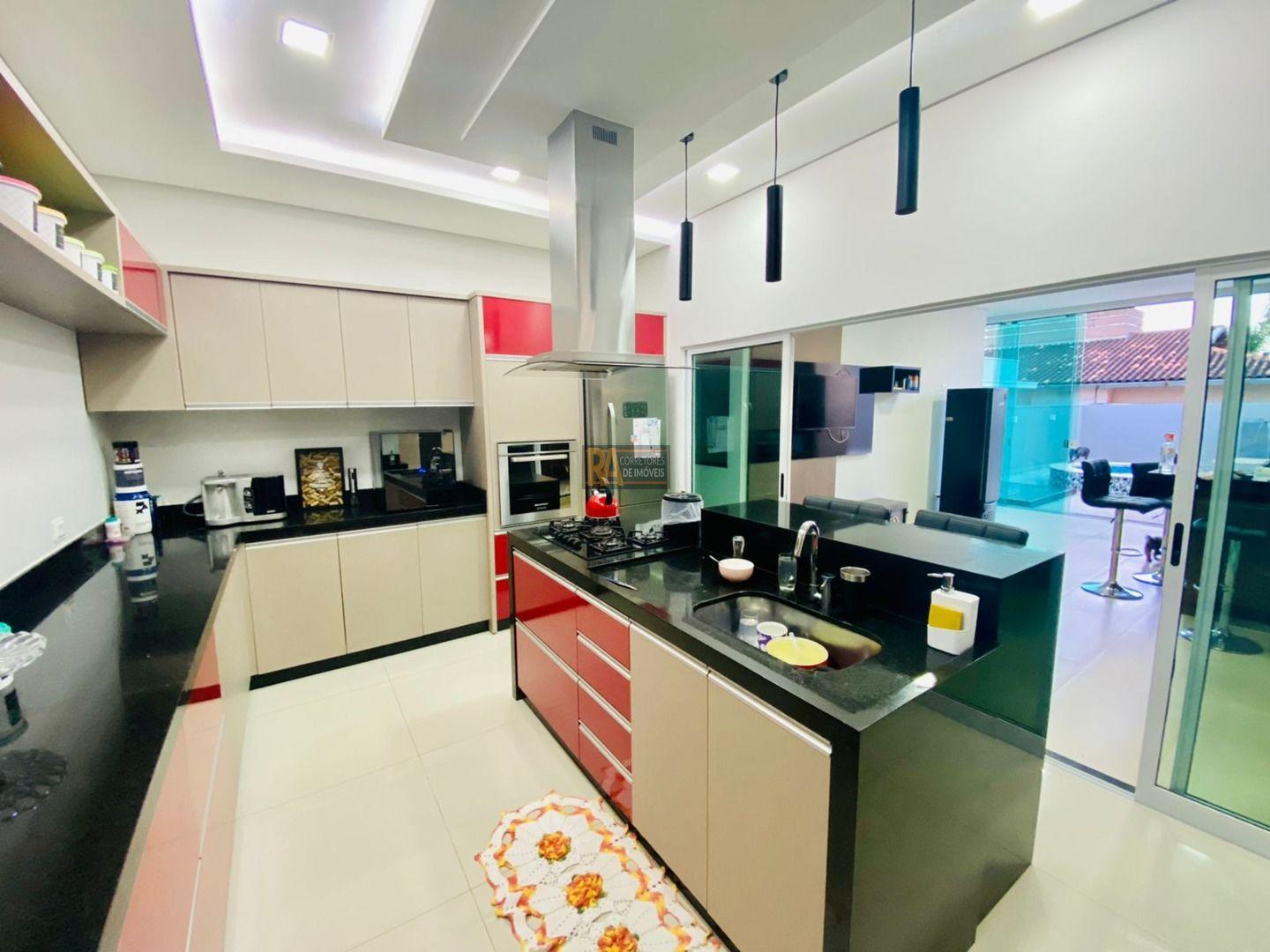 Casa à venda com 3 quartos, 300m² - Foto 14