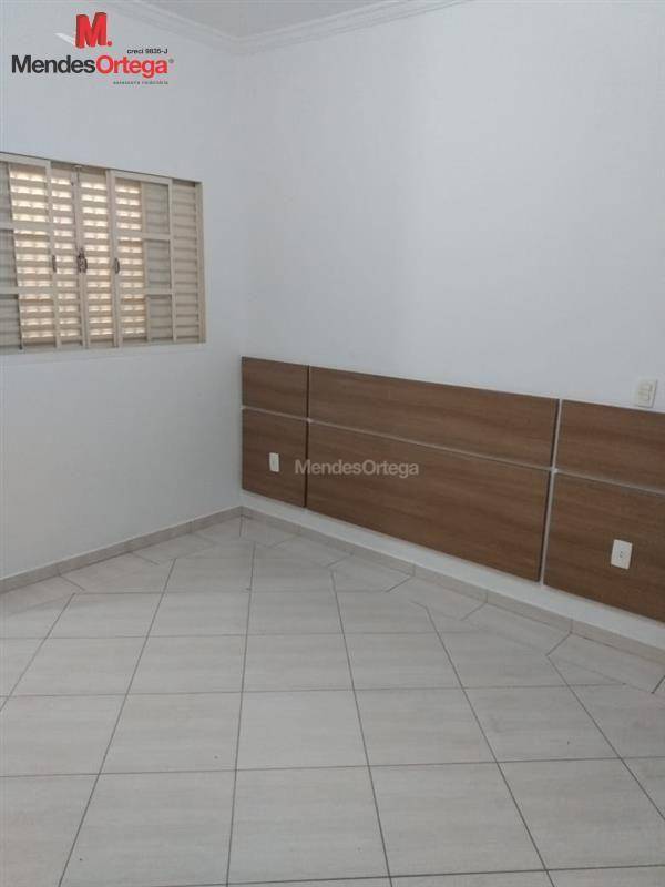 Casa para alugar com 2 quartos, 106m² - Foto 8