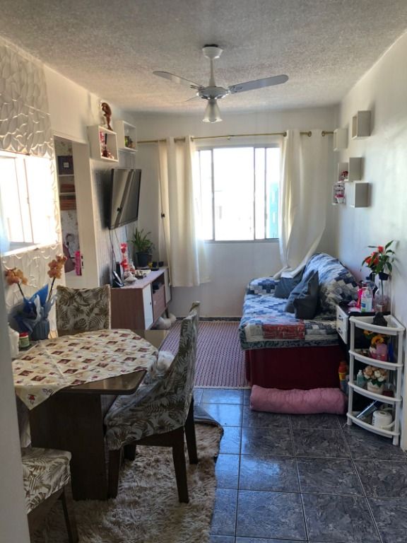 Apartamento à venda com 3 quartos, 47m² - Foto 1