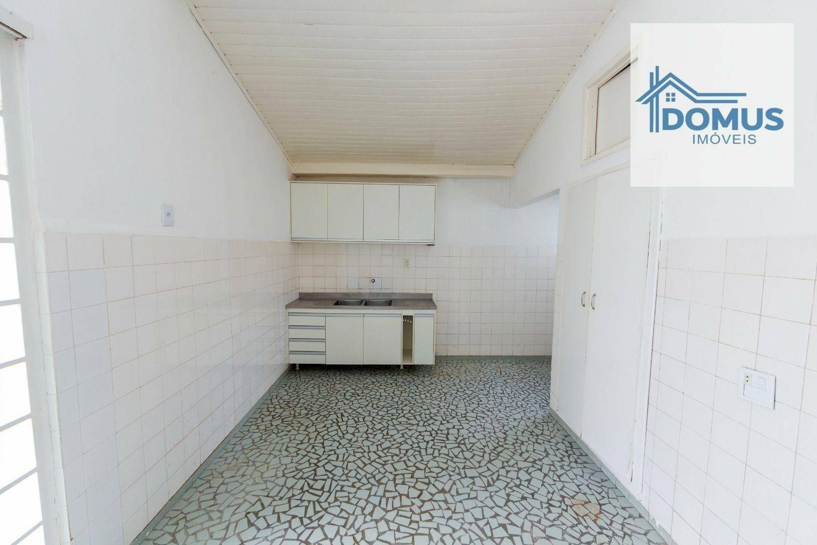 Casa à venda com 3 quartos, 226m² - Foto 16