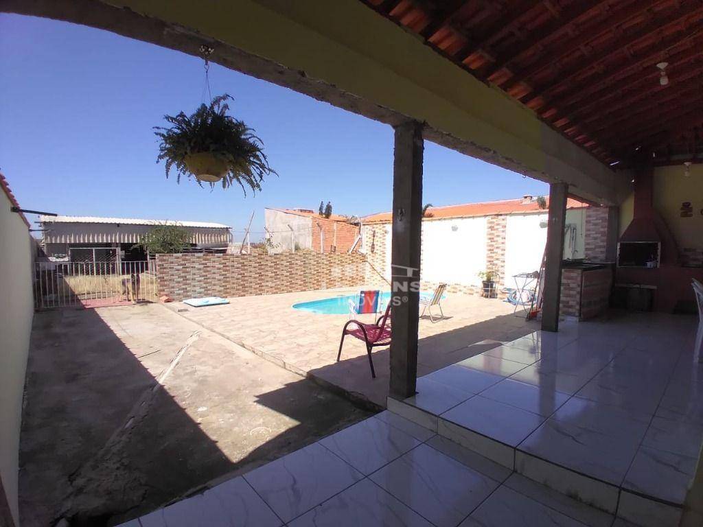 Chácara à venda com 2 quartos, 120m² - Foto 1