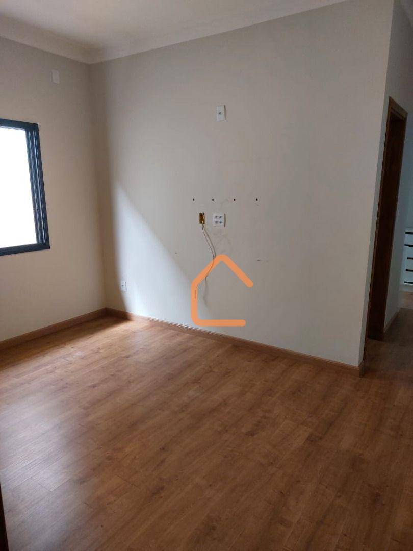 Casa à venda com 4 quartos, 213m² - Foto 11