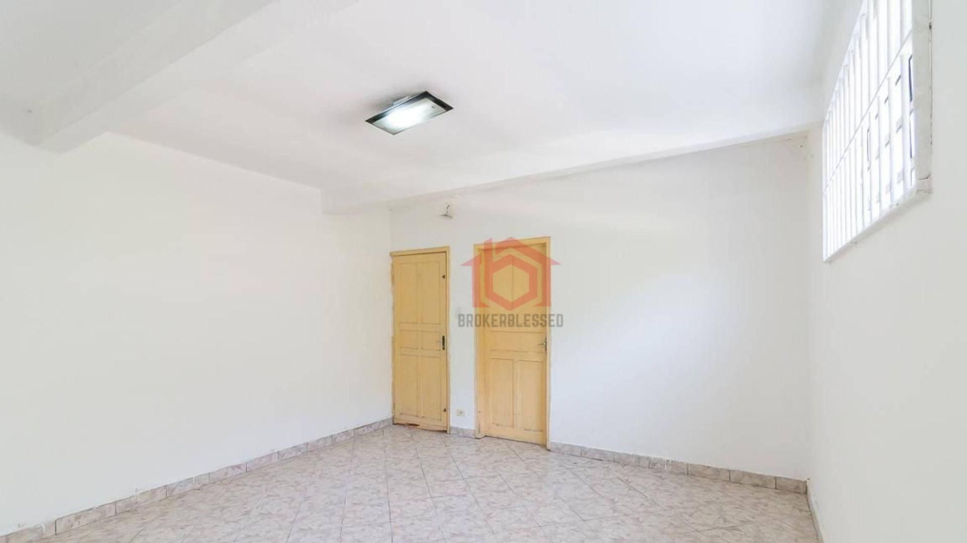 Casa à venda com 6 quartos, 200m² - Foto 7