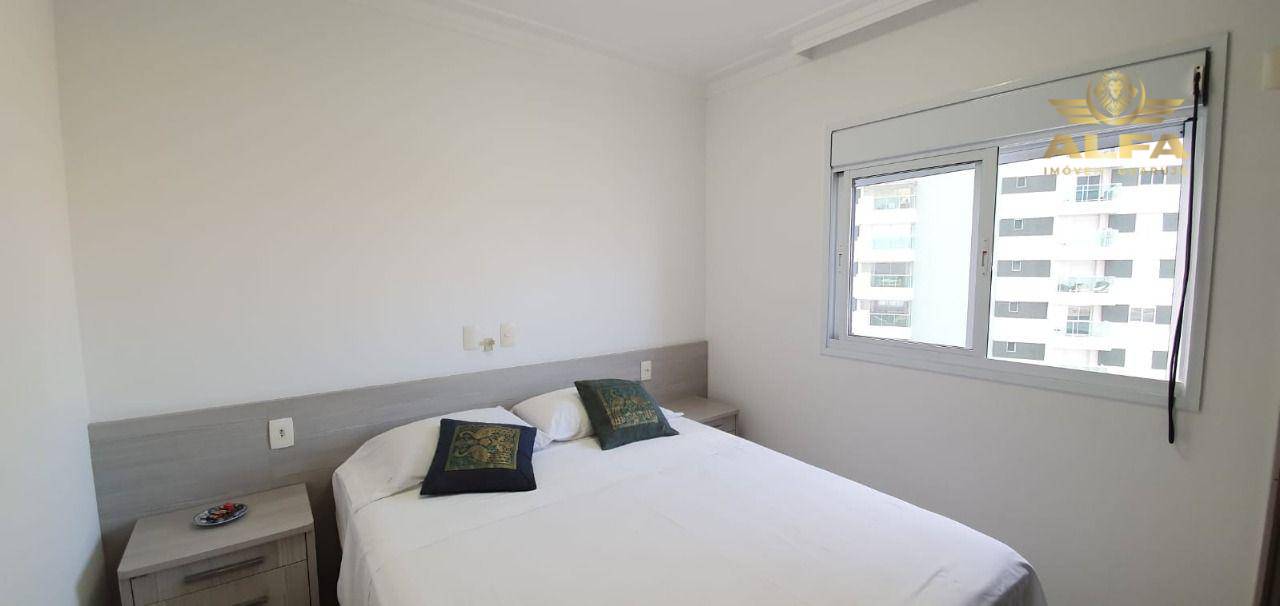 Apartamento à venda com 4 quartos, 206m² - Foto 11