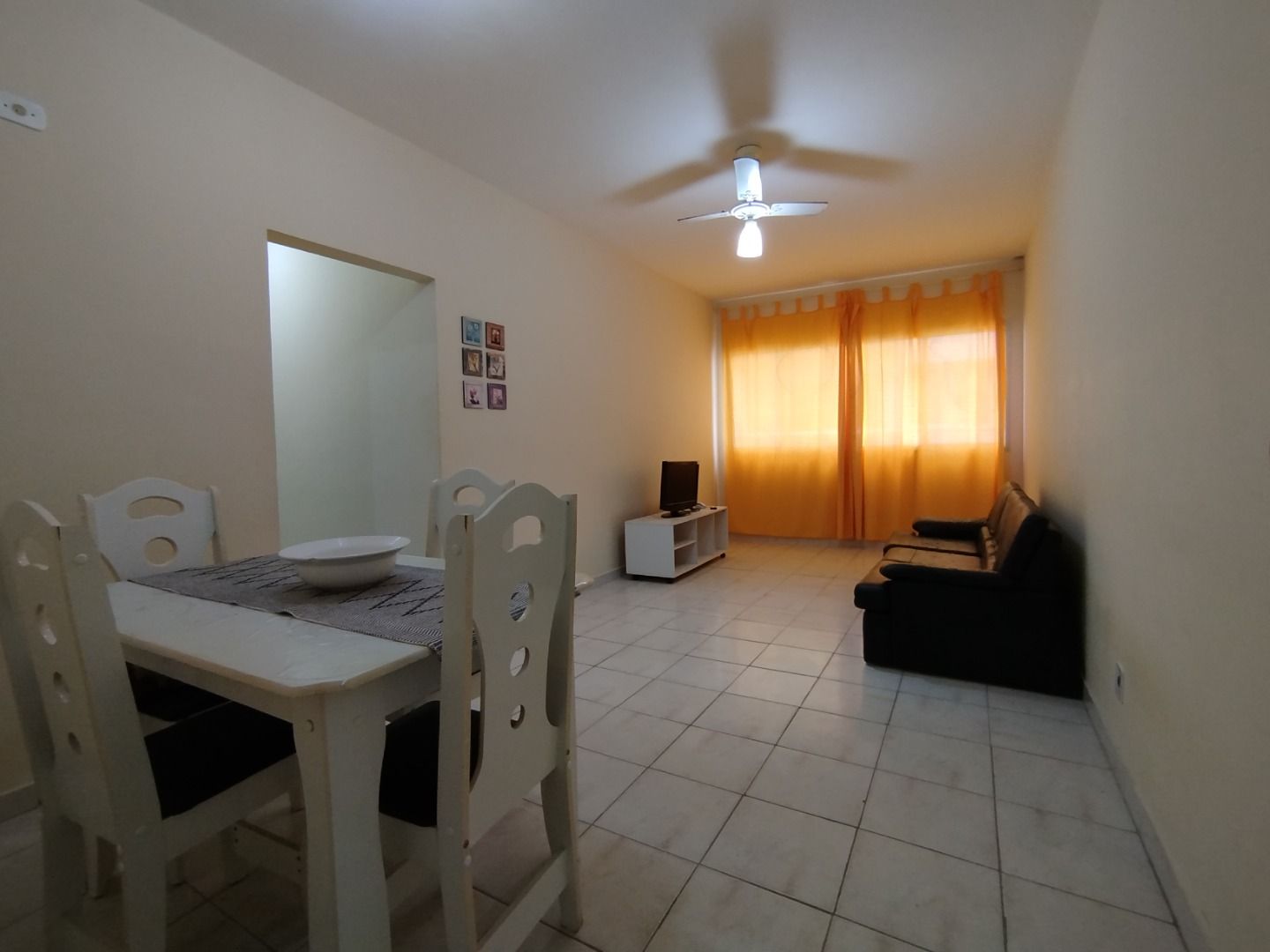 Apartamento à venda com 2 quartos, 70m² - Foto 1