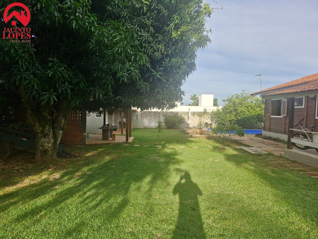 Casa à venda com 2 quartos, 300m² - Foto 4