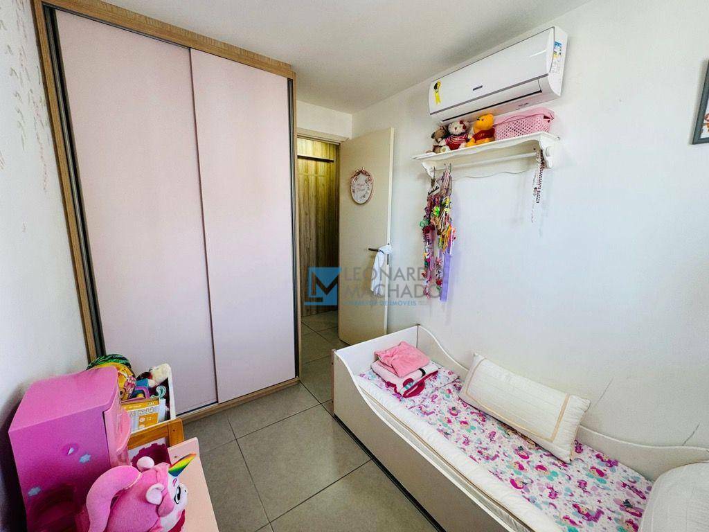Apartamento à venda com 3 quartos, 96m² - Foto 11