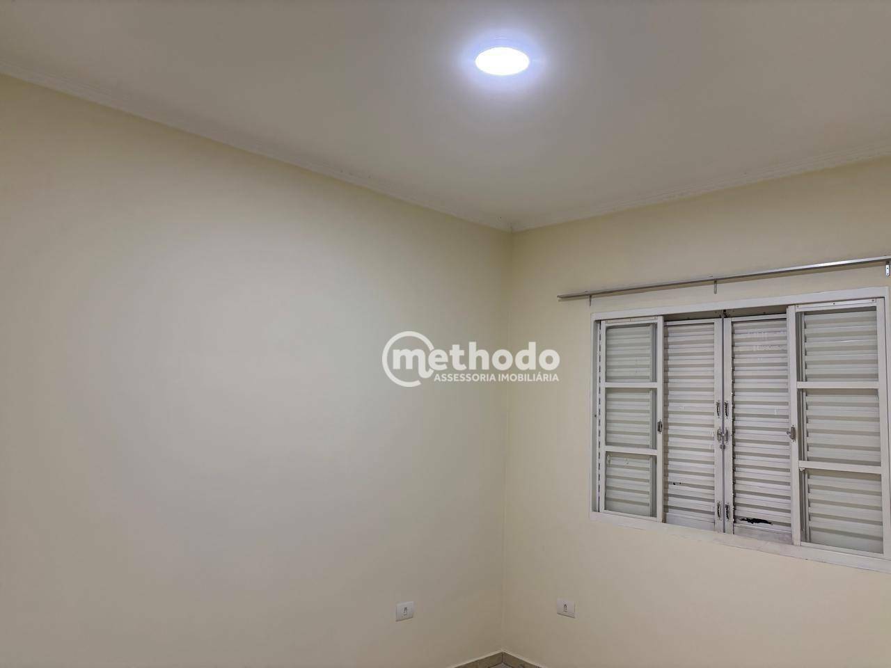 Casa à venda com 5 quartos, 300m² - Foto 4
