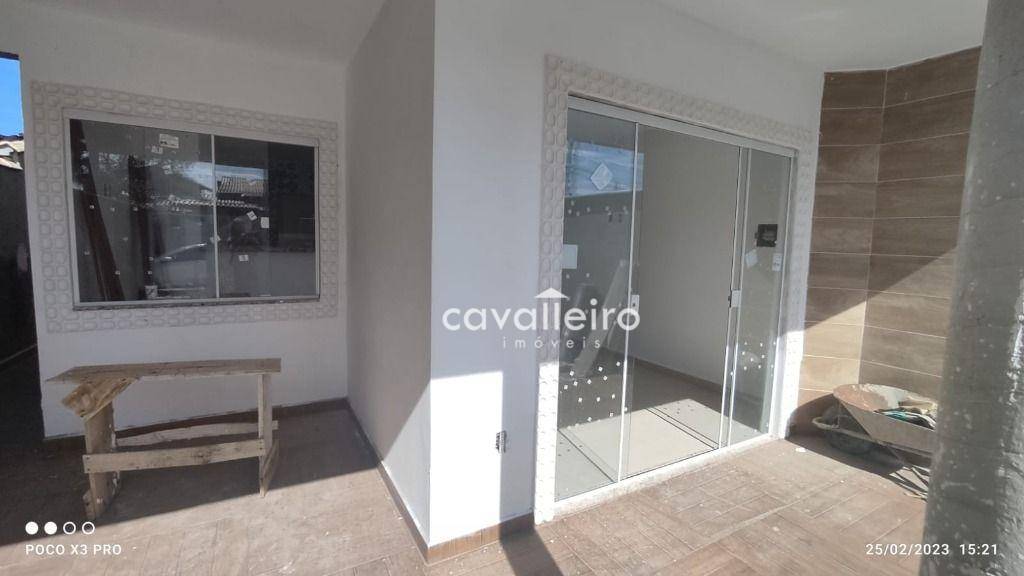 Casa à venda com 3 quartos, 118m² - Foto 1