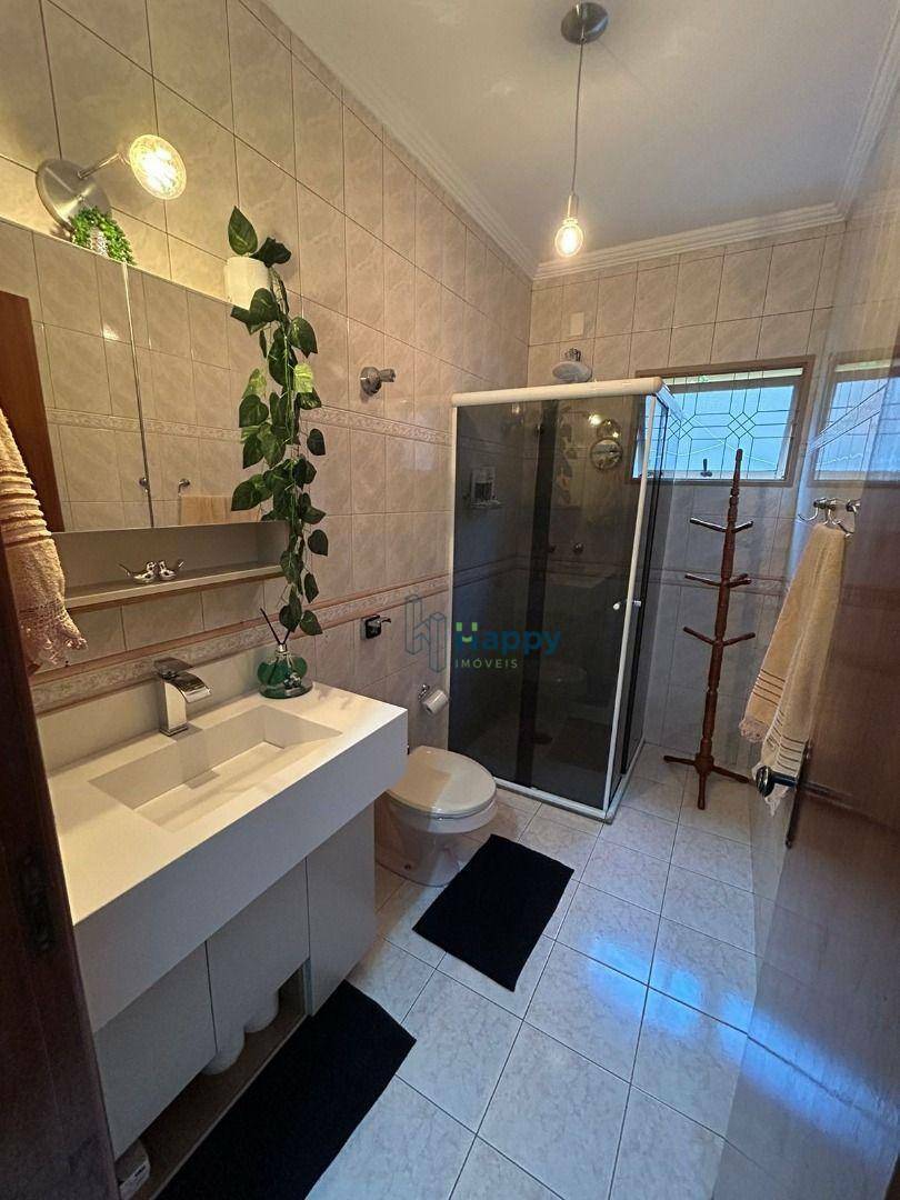 Casa à venda com 4 quartos, 176m² - Foto 8