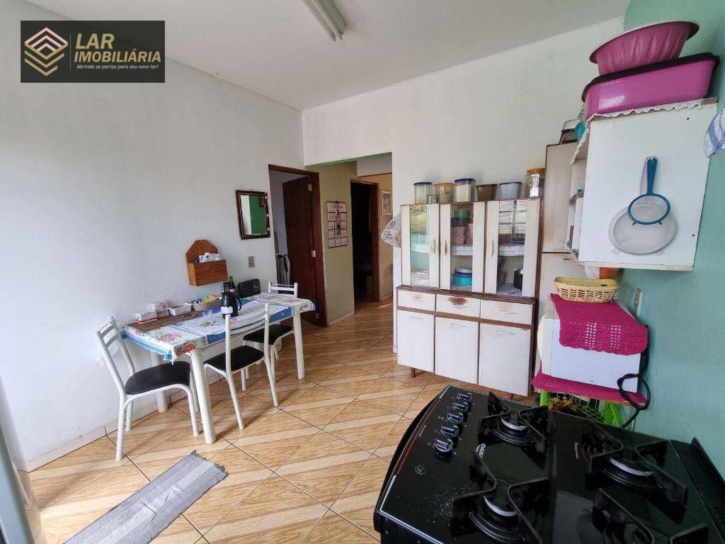 Casa à venda com 2 quartos, 190m² - Foto 18