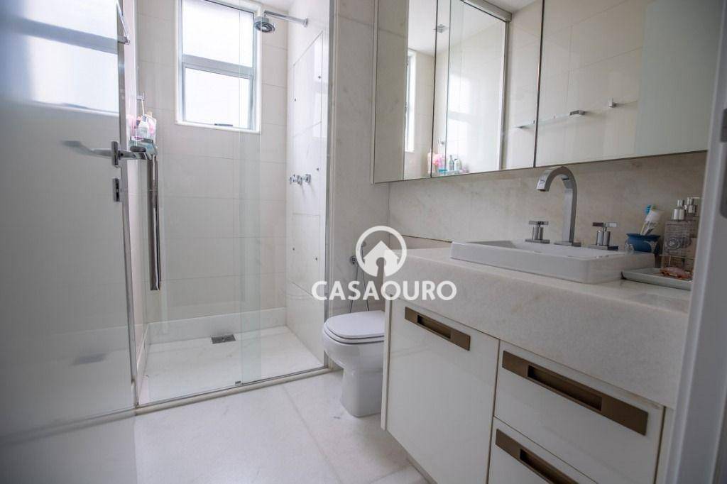 Apartamento à venda com 4 quartos, 197m² - Foto 17