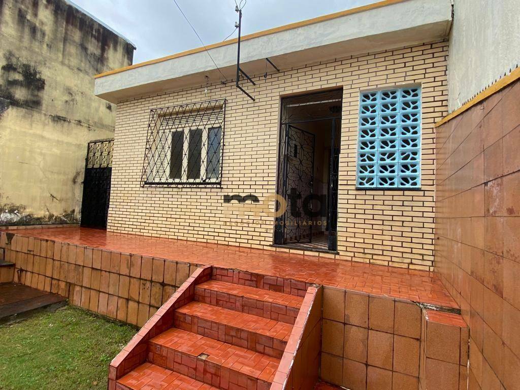 Casa à venda com 2 quartos, 90m² - Foto 2