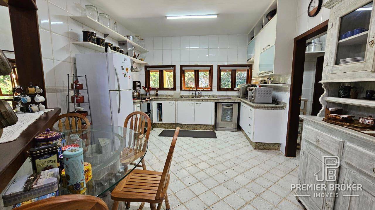 Casa de Condomínio à venda com 3 quartos, 350m² - Foto 19