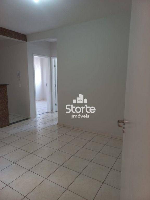 Apartamento à venda com 2 quartos, 43m² - Foto 3