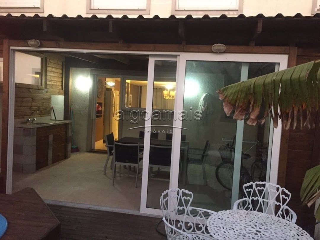 Casa de Condomínio à venda com 3 quartos, 110m² - Foto 4