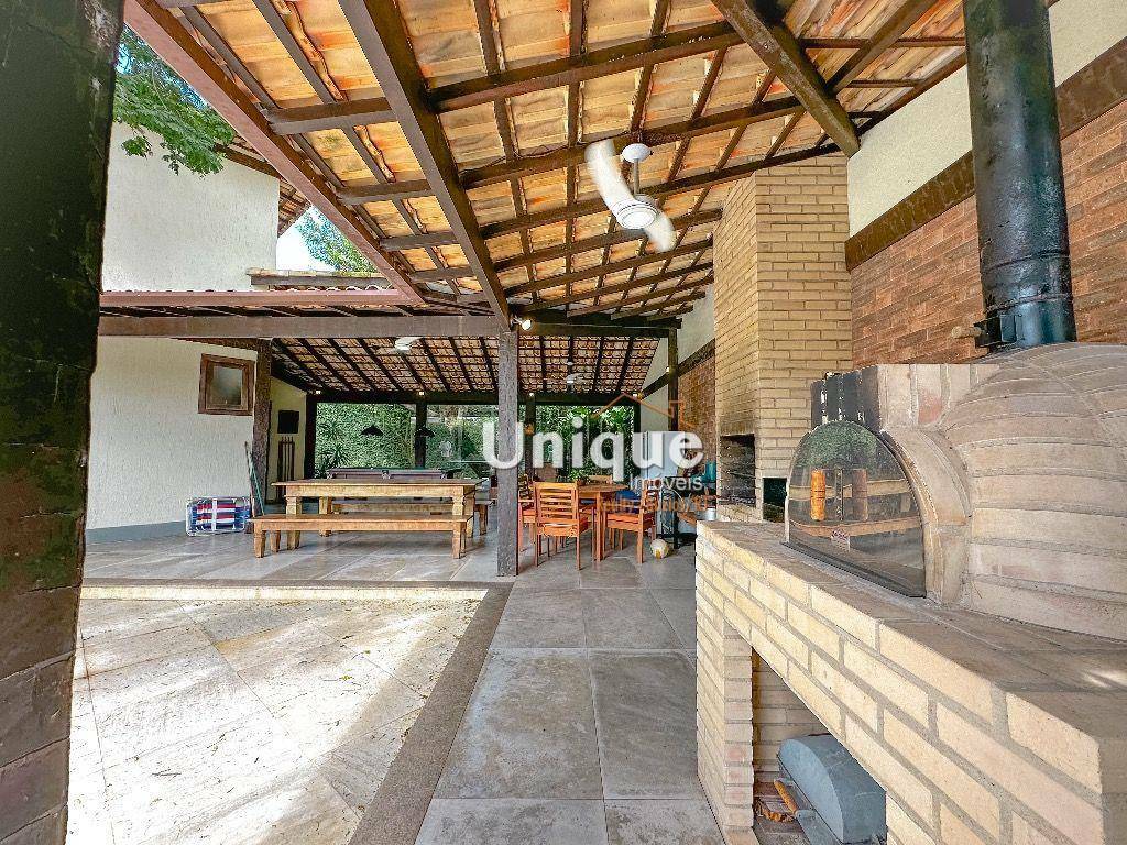 Casa de Condomínio à venda com 4 quartos, 220m² - Foto 16