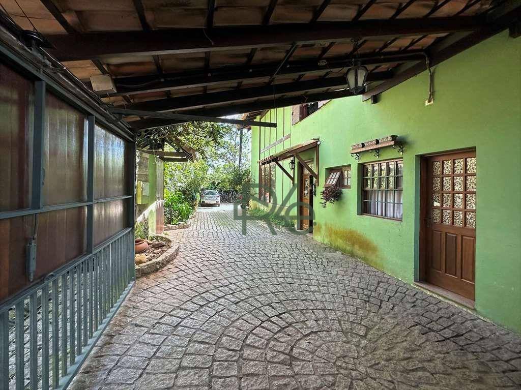 Casa de Condomínio à venda com 5 quartos, 414m² - Foto 3