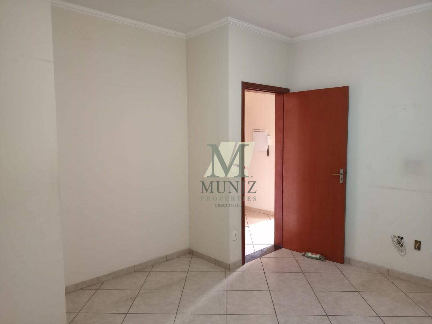 Casa à venda com 4 quartos, 250m² - Foto 27