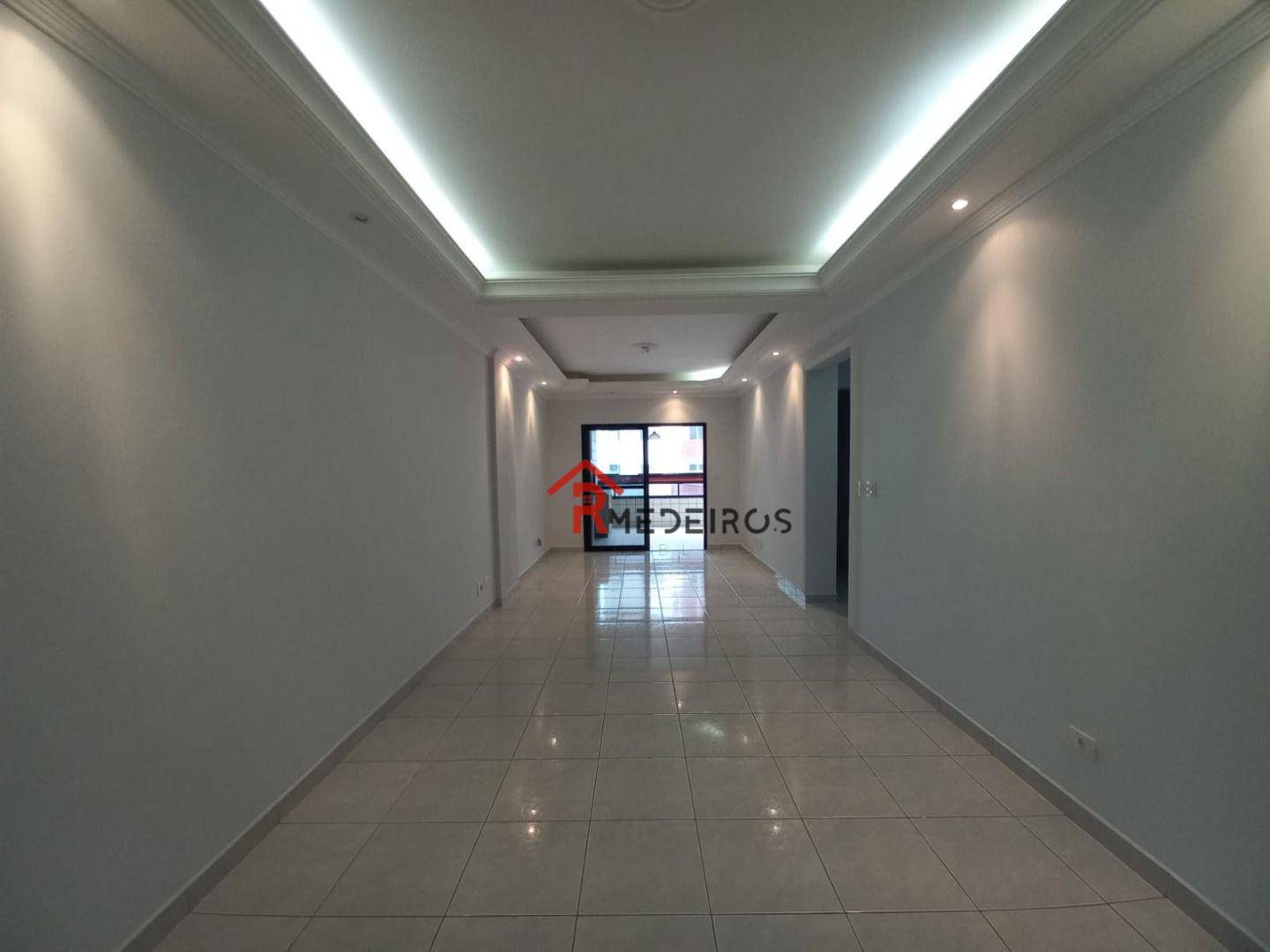 Apartamento à venda com 3 quartos, 131m² - Foto 4