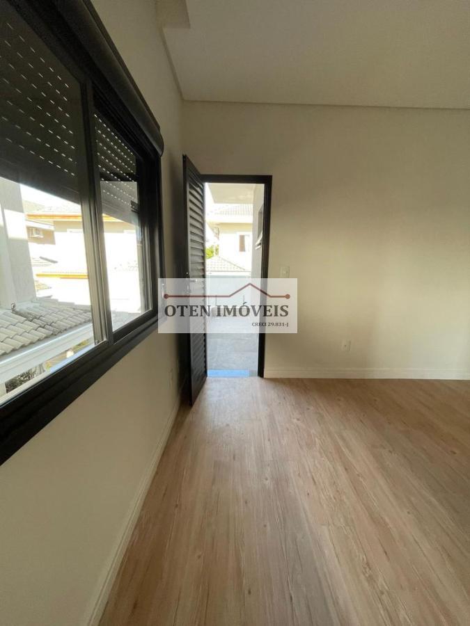 Casa à venda com 4 quartos, 260m² - Foto 15