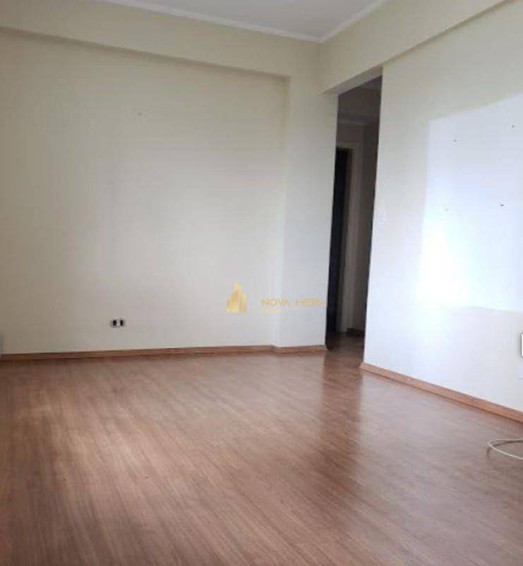 Apartamento à venda com 2 quartos, 70m² - Foto 15