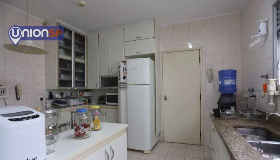 Apartamento à venda com 4 quartos, 200m² - Foto 11