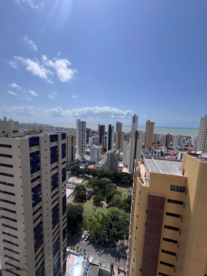 Apartamento para alugar com 2 quartos, 77m² - Foto 5