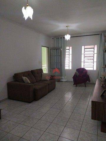 Casa à venda com 3 quartos, 142m² - Foto 2