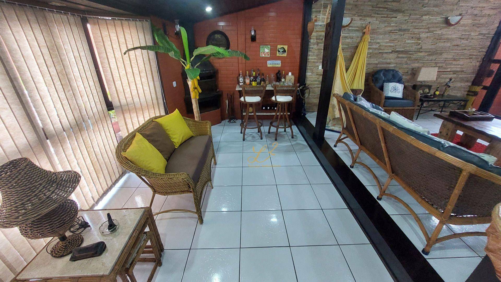 Casa à venda com 4 quartos, 228m² - Foto 16