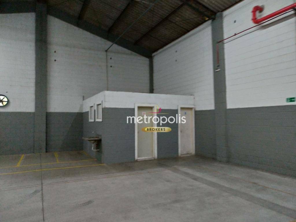 Depósito-Galpão-Armazém para alugar, 1520m² - Foto 16