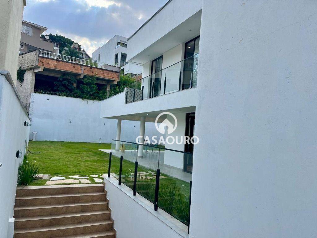 Casa de Condomínio à venda com 4 quartos, 379m² - Foto 33