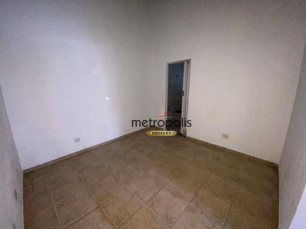 Casa para alugar com 3 quartos, 200m² - Foto 35