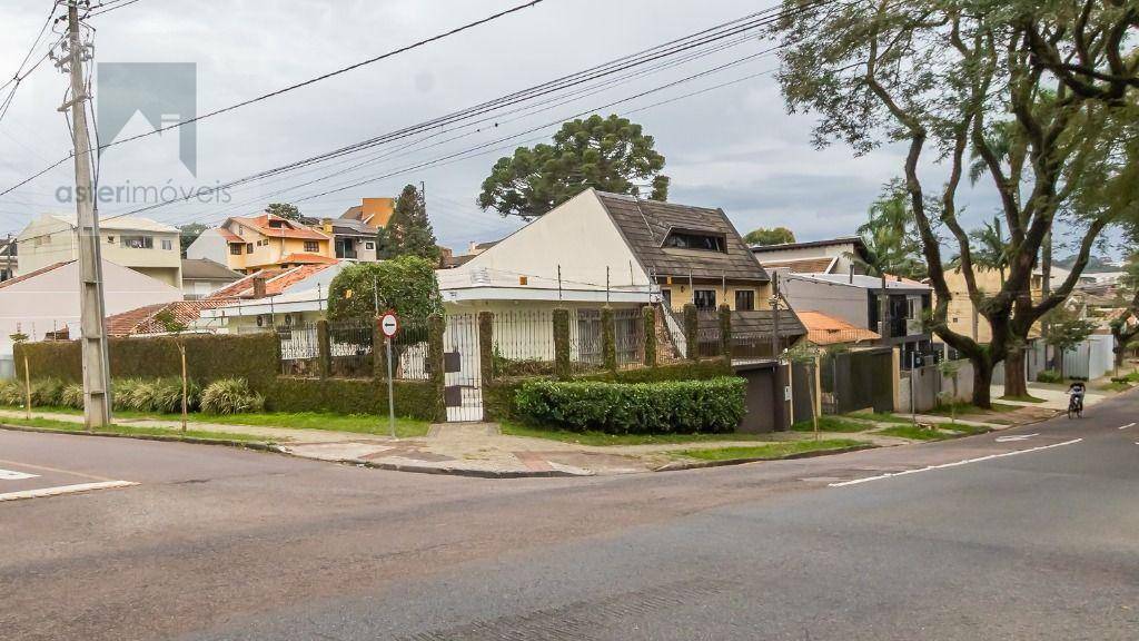 Casa para alugar com 4 quartos, 285m² - Foto 4