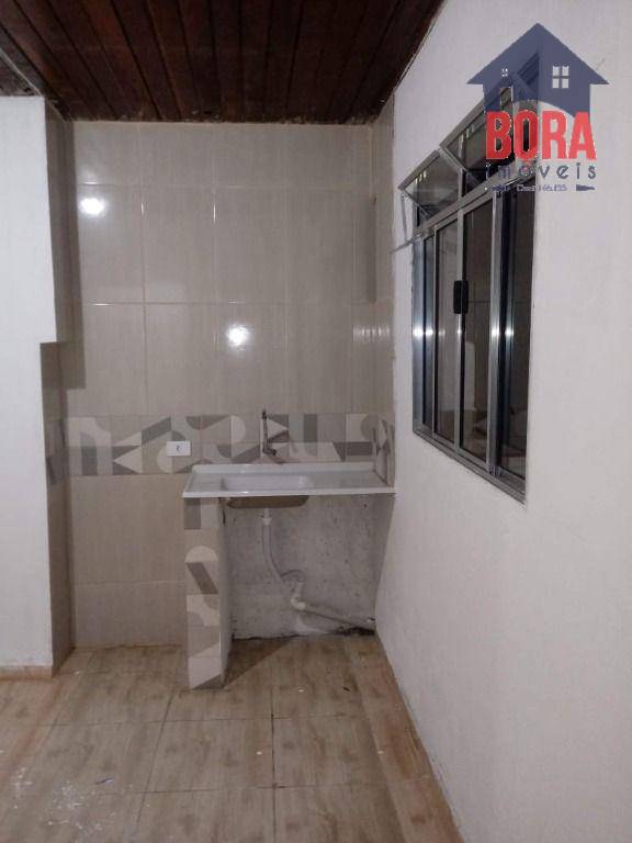 Casa à venda com 8 quartos, 200m² - Foto 26