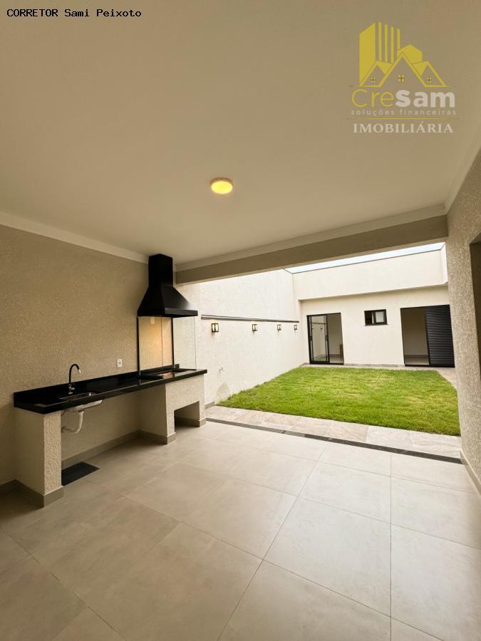 Casa à venda com 3 quartos, 250m² - Foto 8
